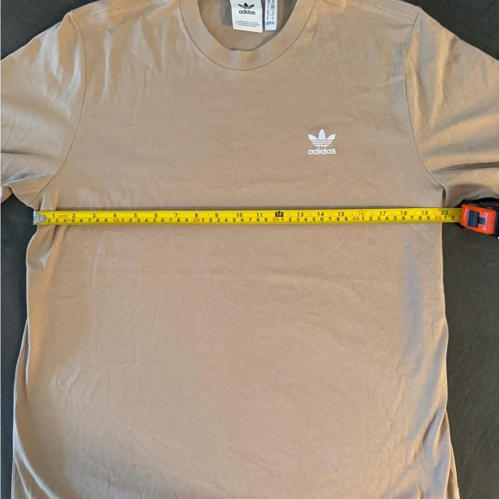 Adidas Men's Beige Short Sleeve Tee M